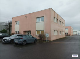 location Bureaux 390.00 m² Couëron 44