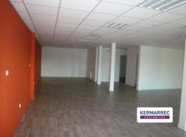 location Local d'activité 145.00&nbsp;m² Vezin-le-Coquet 35
