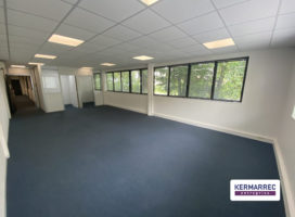 location Bureaux 131.00 m² Bruz 35