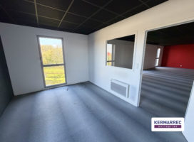 location Bureaux 68.00 m² Auray 56