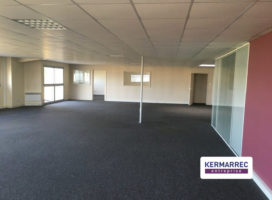 location Bureaux 92.00 m² Montgermont 35