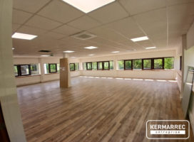 location Bureaux 179.84 m² Nantes 44