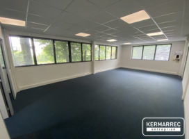 location Bureaux 131.00 m² Bruz 35