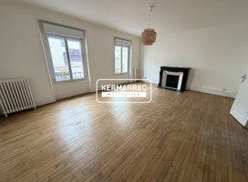 location Bureaux 136.00 m² Vannes 56