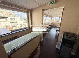 location Bureaux 113.00 m² Vannes 56