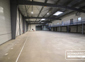 location Local d'activité 7340.00 m² Domloup 35