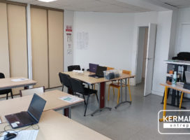 location Bureaux 130.00&nbsp;m² Rezé 44