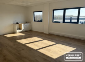 location Bureaux 90.00 m² Séné 56