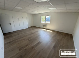location Bureaux 60.00 m² Séné 56