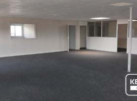 location Bureaux 242.00 m² Montgermont 35