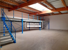 location Local d'activité 240.00 m² Saint-Aubin-du-Cormier 35