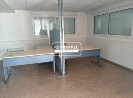location Bureaux 110.00 m² Le Rheu 35
