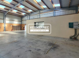 location Local d'activité 216.00&nbsp;m² Surzur 56