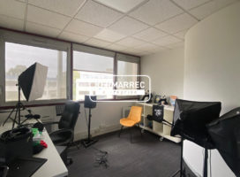 location Bureaux 333.00 m² Rennes 35