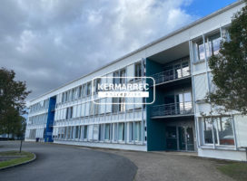location Bureaux 236.00 m² Rennes 35